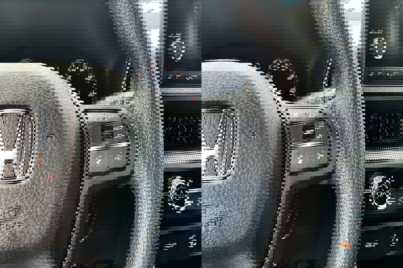 Used 2023 Honda CR-V LX image 24