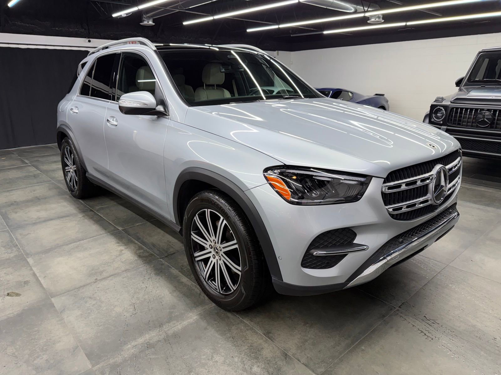 Used 2024 Mercedes-Benz GLE 350 4MATIC image 9
