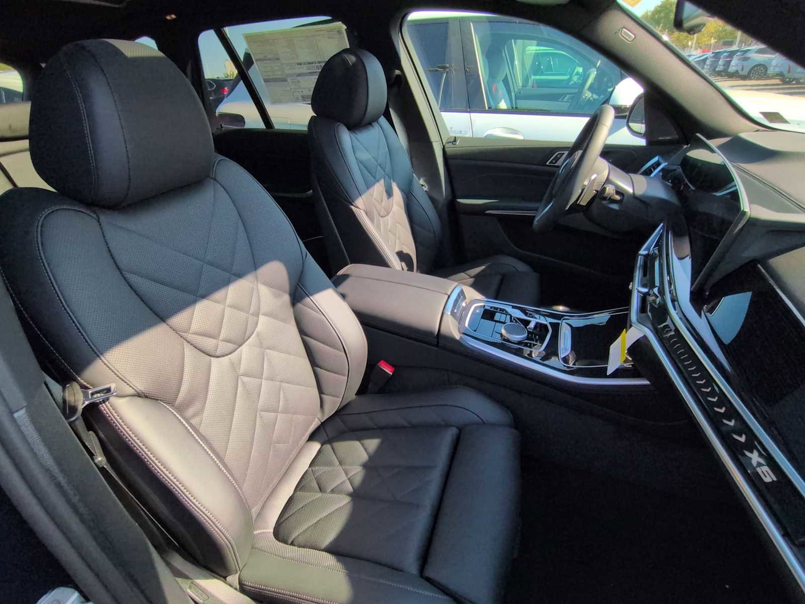 Used 2026 BMW X5 xDrive40i w/ M Sport Package image 24