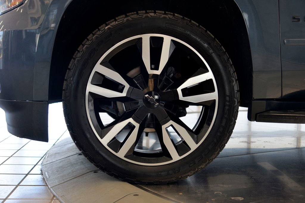 Used 2020 Chevrolet Suburban Premier AWD/4WD image 11