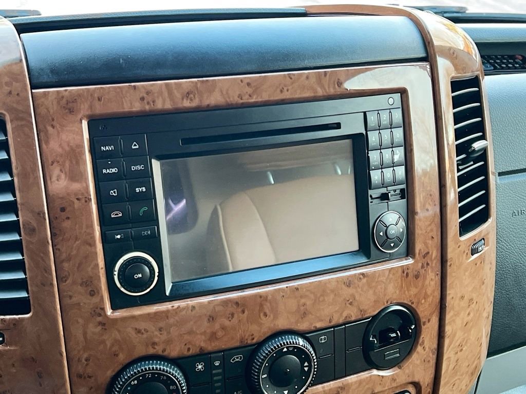 Used 2015 Mercedes-Benz Sprinter 2500 image 14