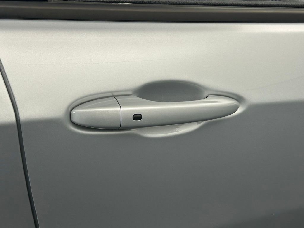 Used 2024 Jeep Compass Latitude AWD/4WD image 37