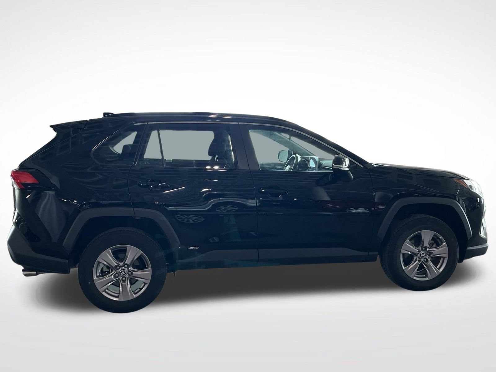 Used 2023 Toyota RAV4 XLE AWD/4WD image 12