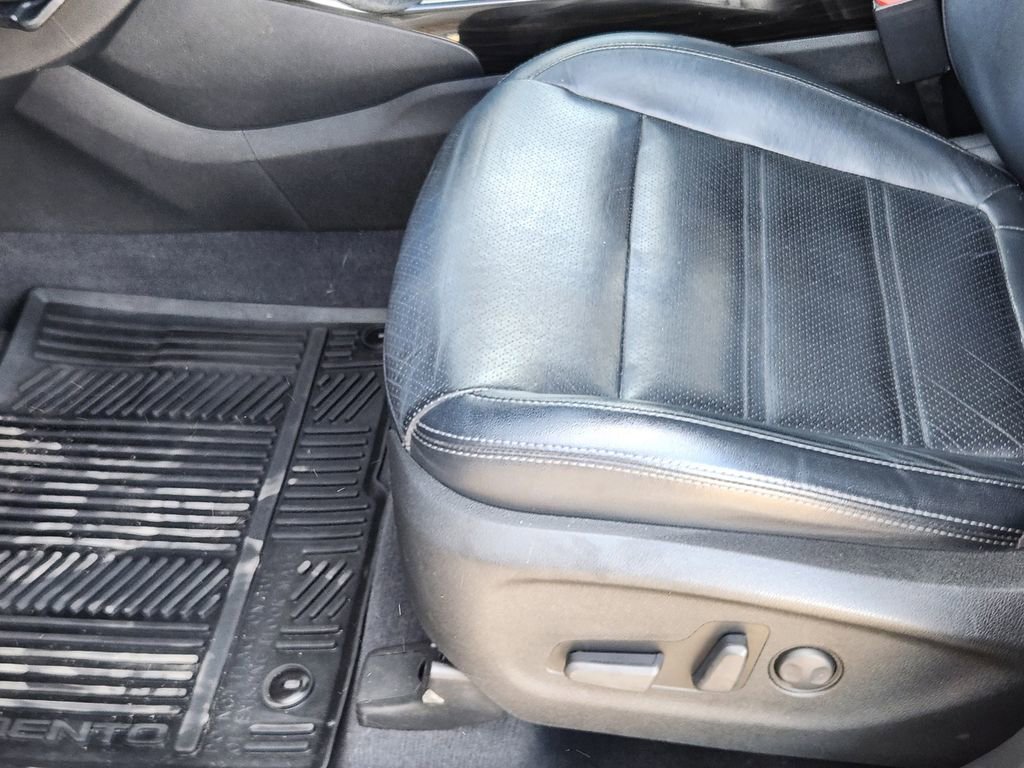 Used 2019 Kia Sorento EX image 9