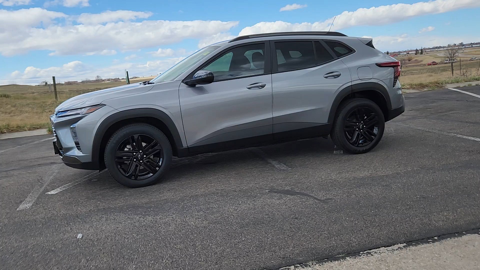 Used 2024 Chevrolet Trax ACTIV w/ Driver Confidence Package image 2