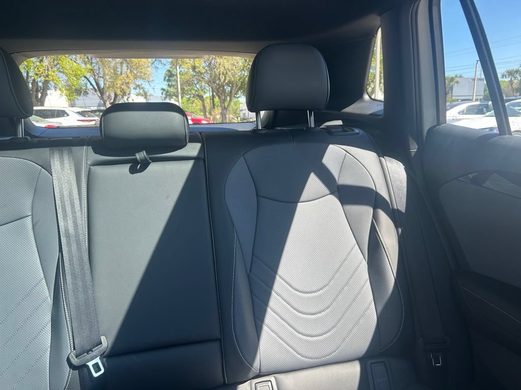 New 2026 Volkswagen Tiguan SE R-Line FWD image 14
