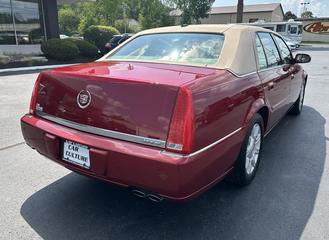 Used 2008 Cadillac DTS FWD image 17