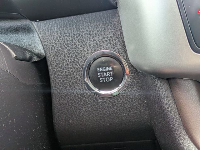 Used 2019 Toyota Highlander XLE image 31