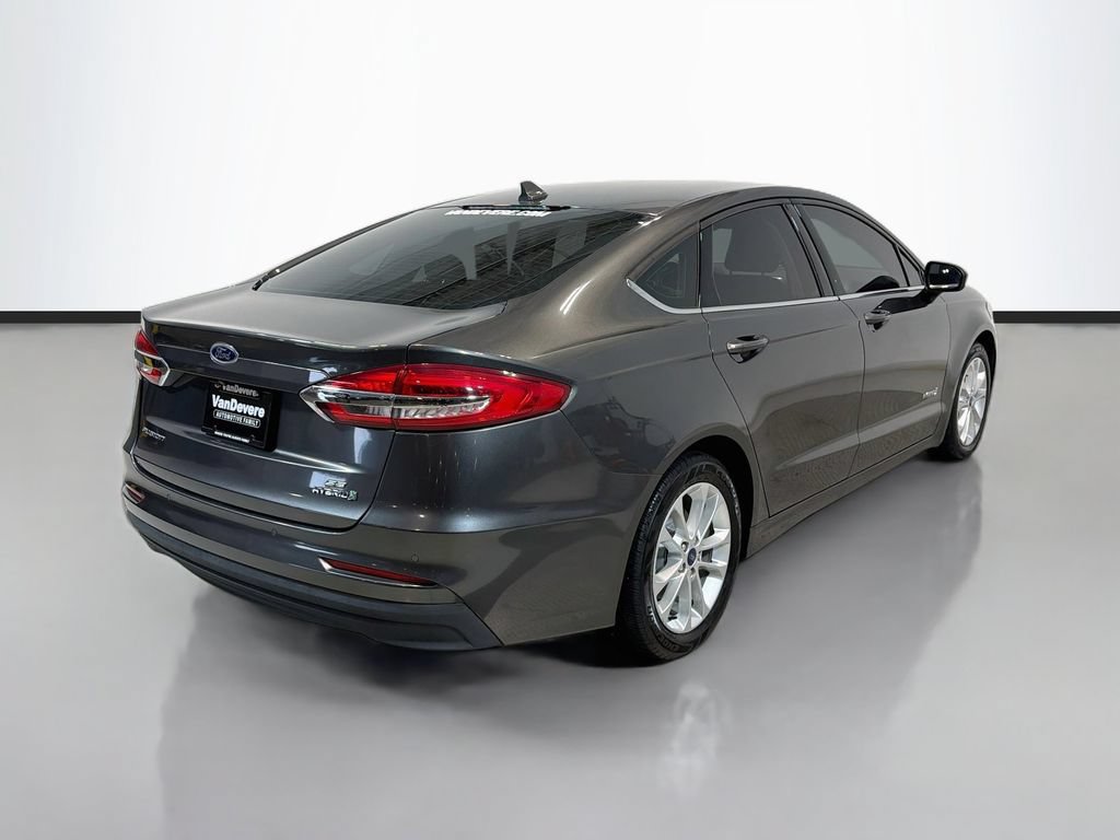 Used 2019 Ford Fusion SE FWD image 9