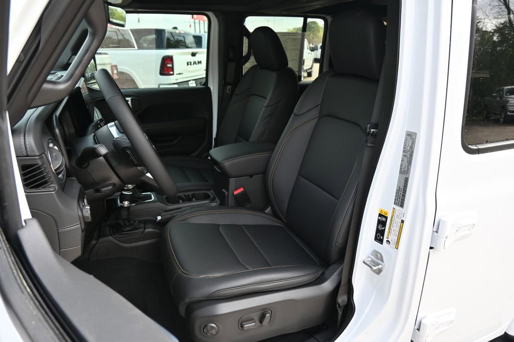 New 2026 Jeep Wrangler Unlimited Sahara AWD/4WD image 16