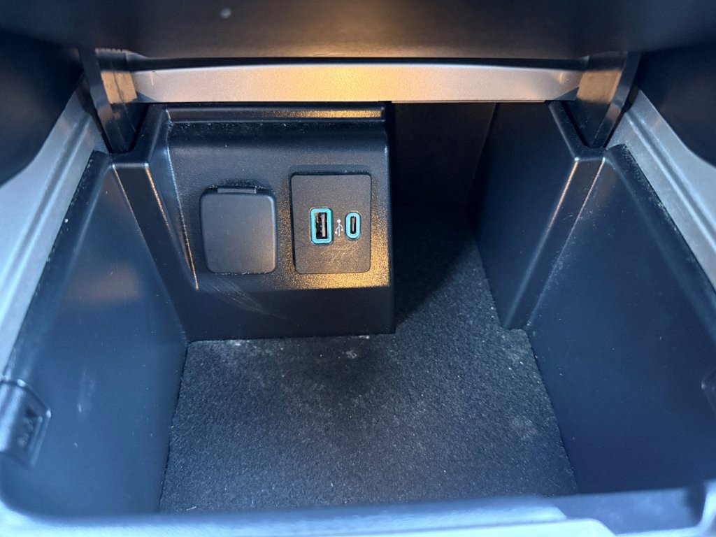 Certified 2023 Ford Explorer Limited AWD/4WD image 39