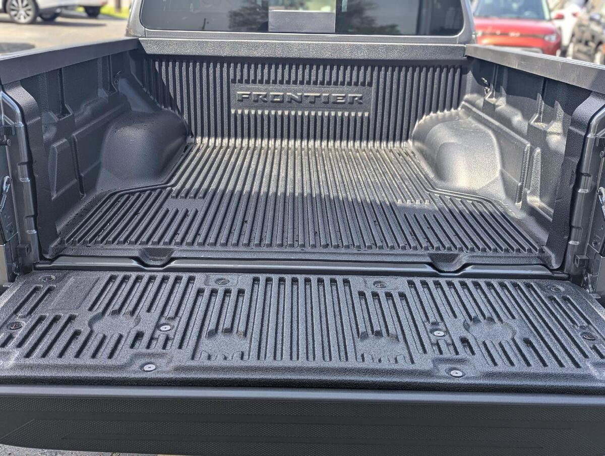 New 2026 Nissan Frontier SV AWD/4WD image 14