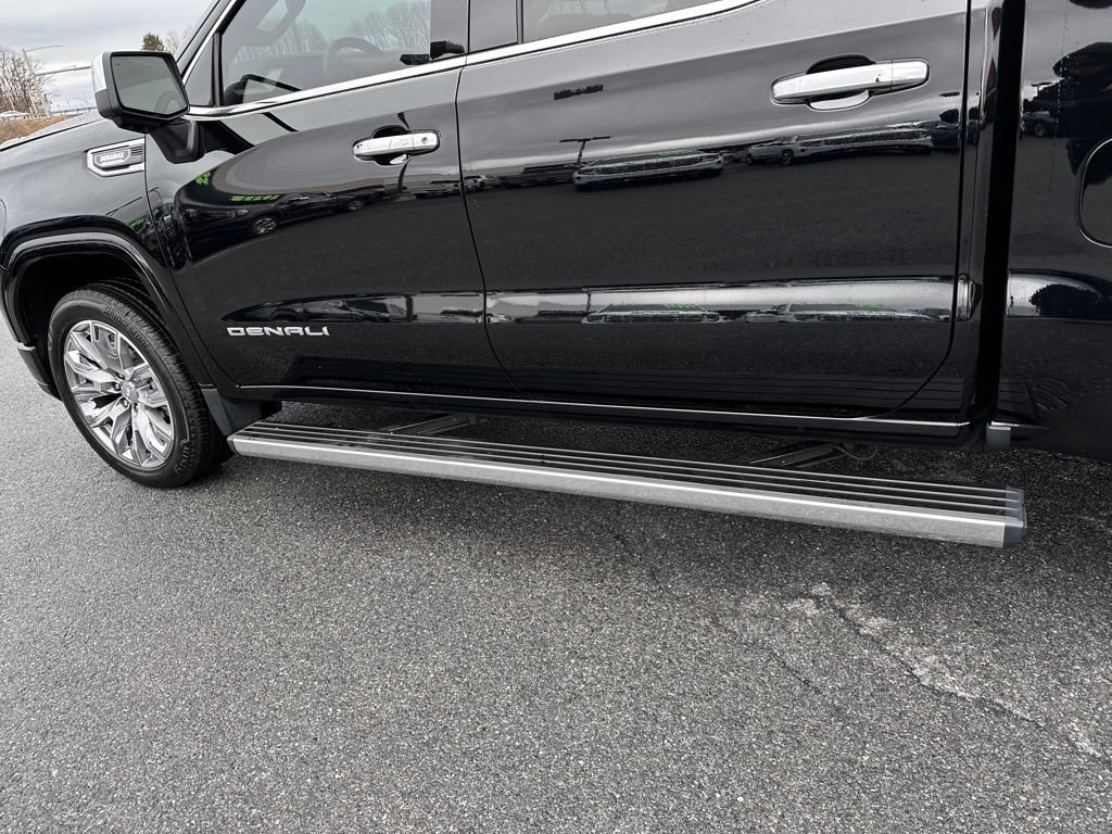 Certified 2025 GMC Sierra 1500 Denali w/ Denali Reserve Package AWD/4WD image 39