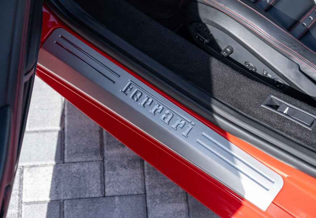 Used 2013 Ferrari 458 Spider RWD image 33