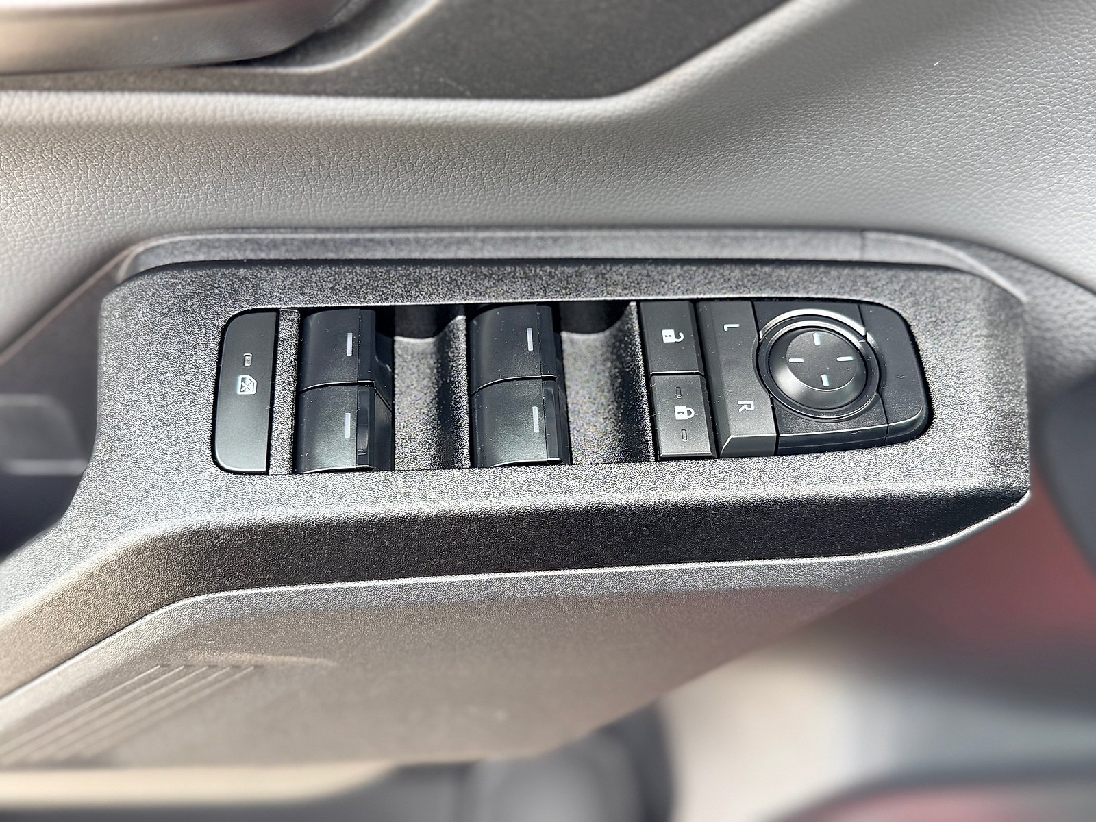 Used 2026 Toyota RAV4 XLE Premium w/ Panoramic Sun Roof Package AWD/4WD image 16