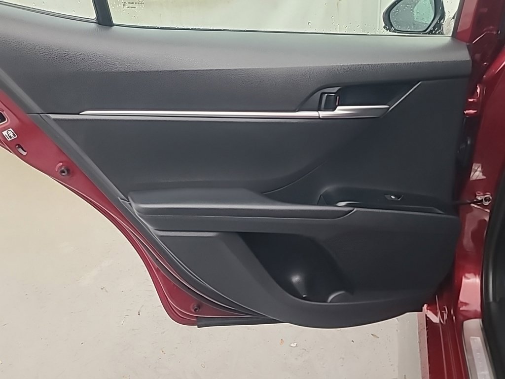 Used 2019 Toyota Camry LE FWD image 19
