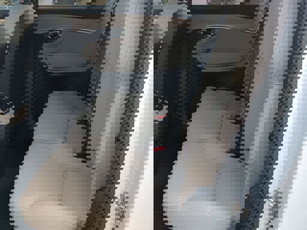 Used 2026 Volvo XC90 B6 Plus w/ Protection Package image 18