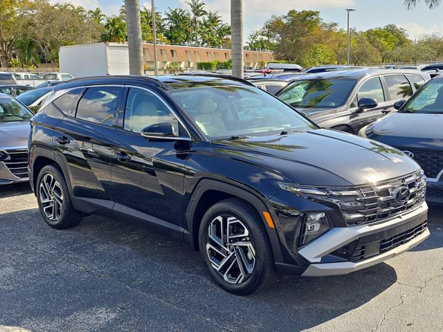 Used 2025 Hyundai Tucson Limited image 2