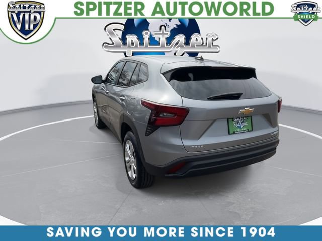 Used 2024 Chevrolet Trax LS image 7