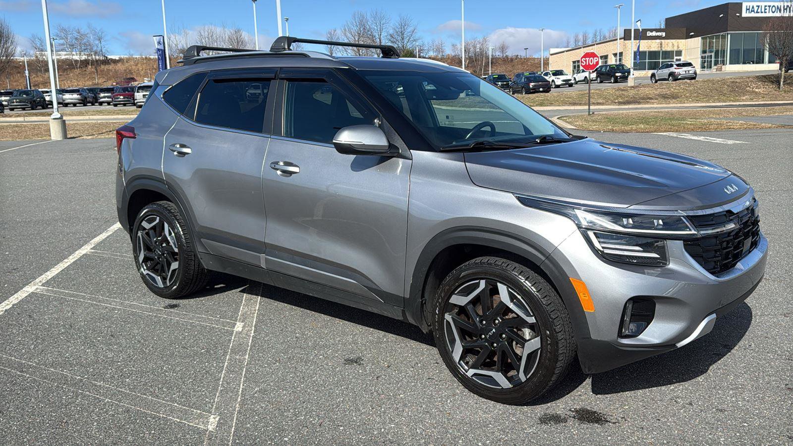 Used 2024 Kia Seltos SX image 2