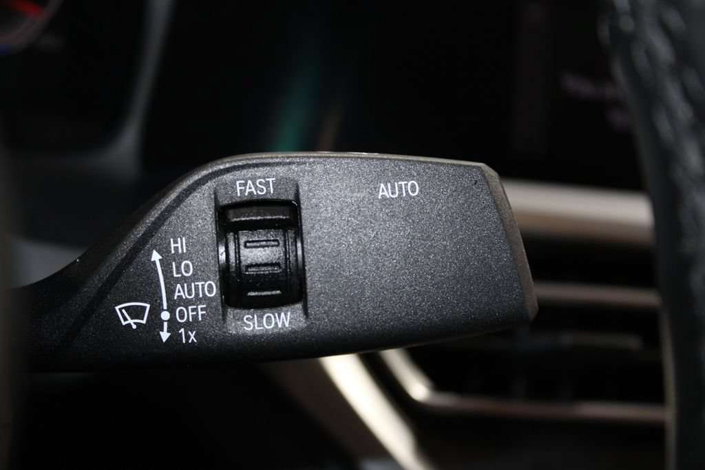 Used 2021 BMW 430i Coupe w/ M Sport Package RWD image 35