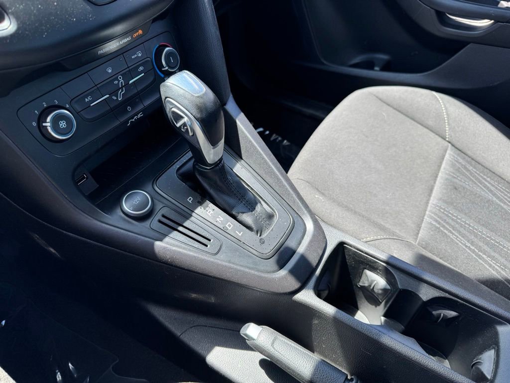 Used 2016 Ford Focus SE FWD image 17