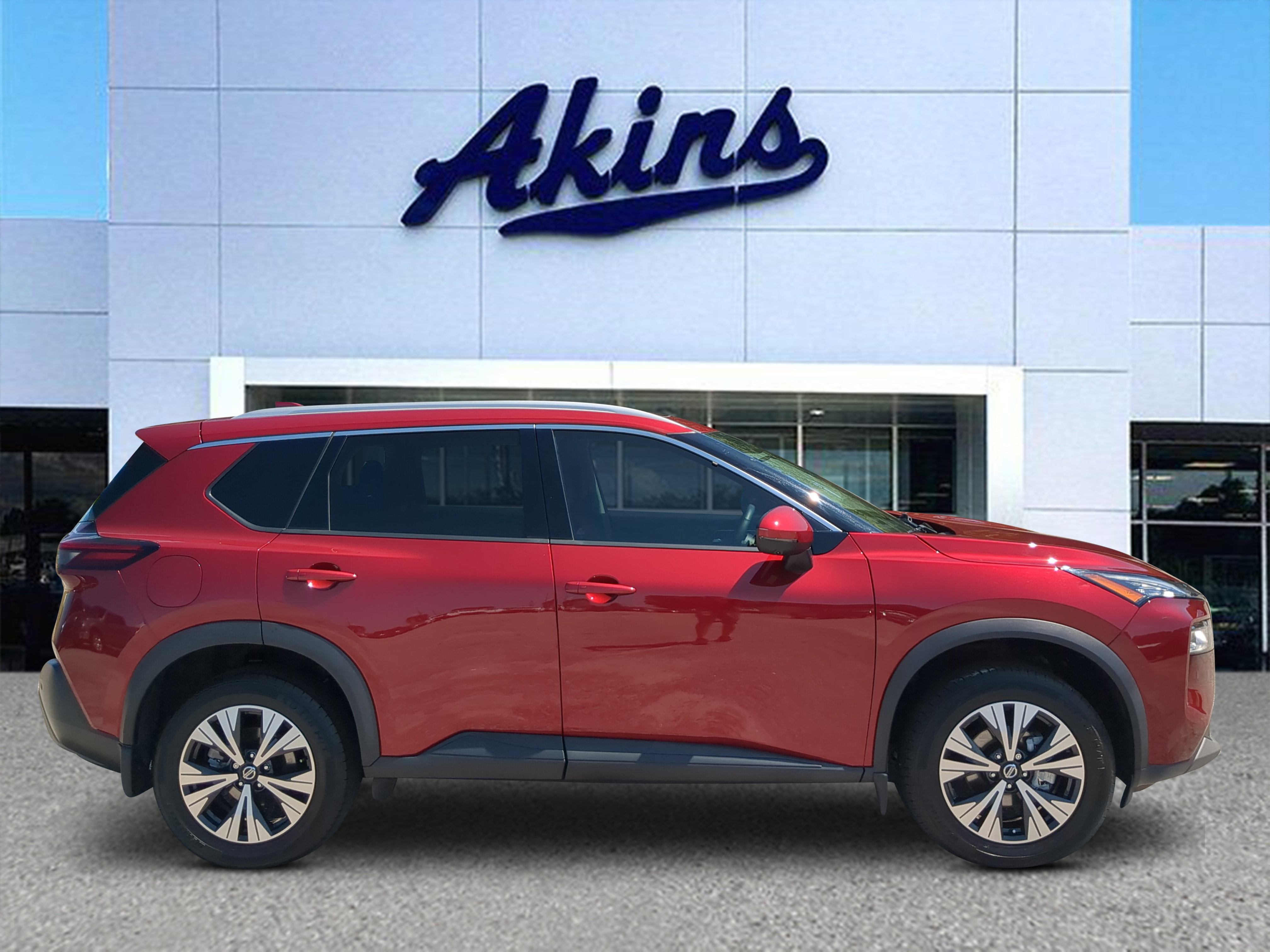 Used 2021 Nissan Rogue SV w/ Premium Package FWD image 1