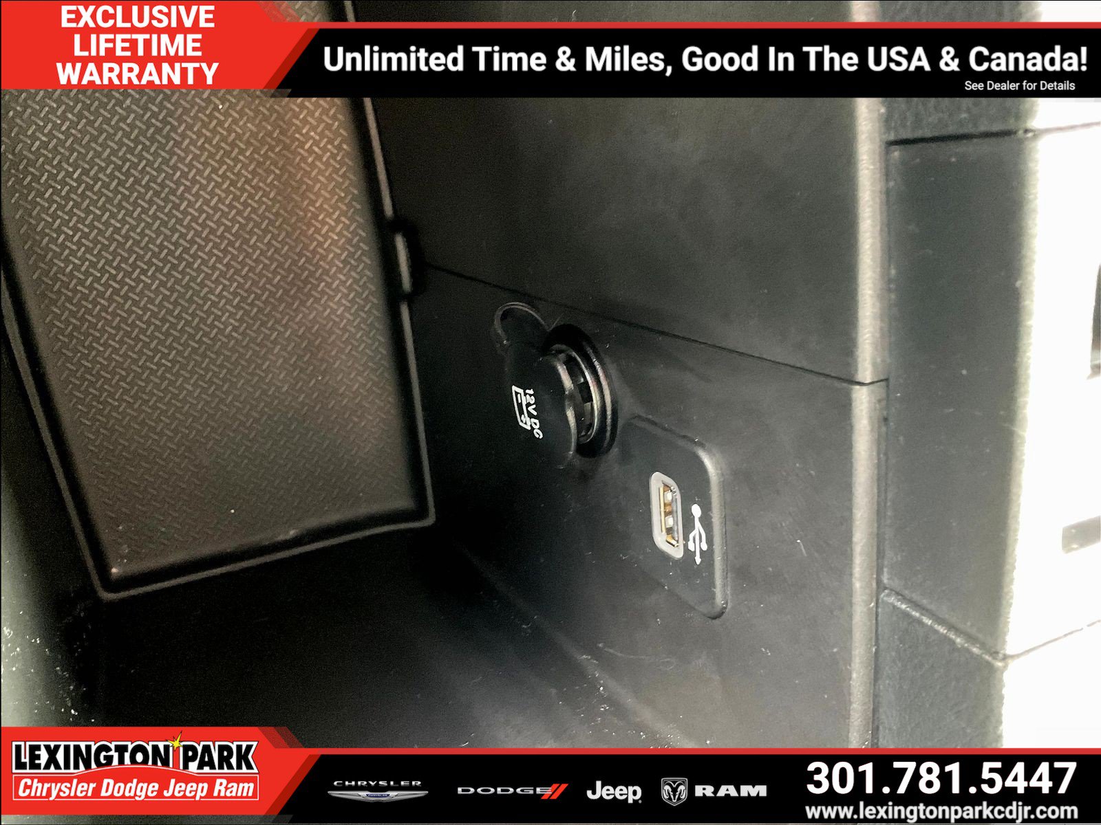 Used 2017 Jeep Wrangler Unlimited Rubicon w/ Dual Top Group AWD/4WD image 14