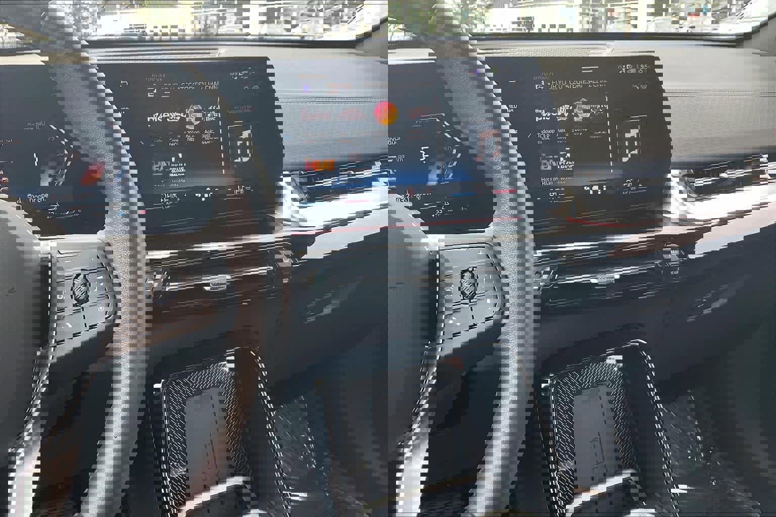 Used 2025 BMW X2 xDrive28i image 6