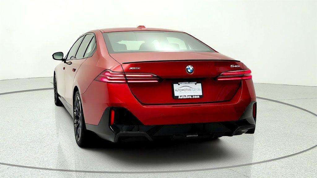 Used 2024 BMW 540i xDrive w/ Premium Package AWD/4WD image 6