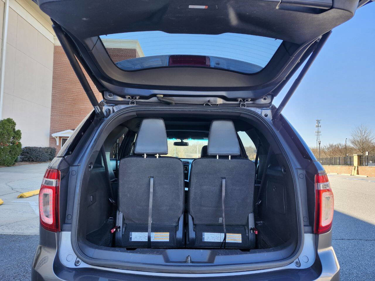 Used 2013 Ford Explorer XLT image 16