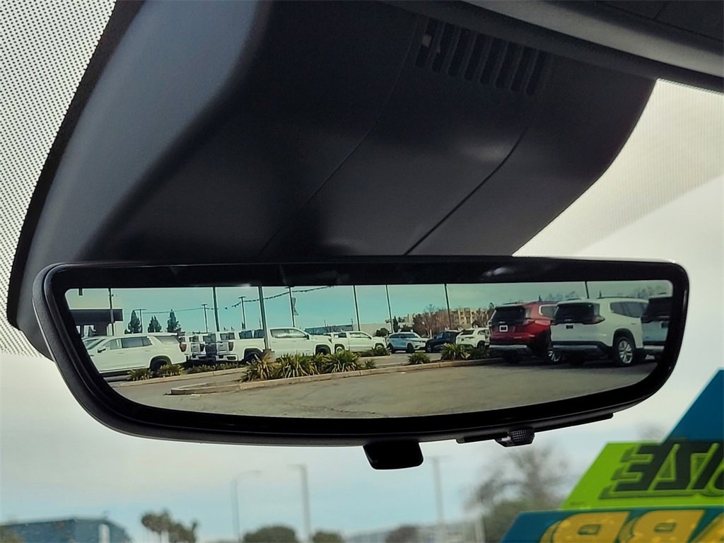 New 2026 GMC Yukon XL Denali w/ Denali Reserve Package image 30