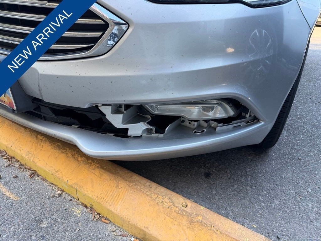 Used 2018 Ford Fusion Titanium FWD image 16