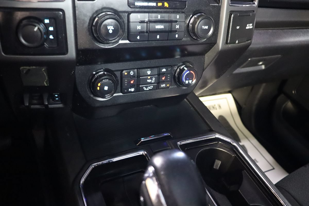 Used 2019 Ford F150 XLT w/ Equipment Group 302A Luxury AWD/4WD image 59