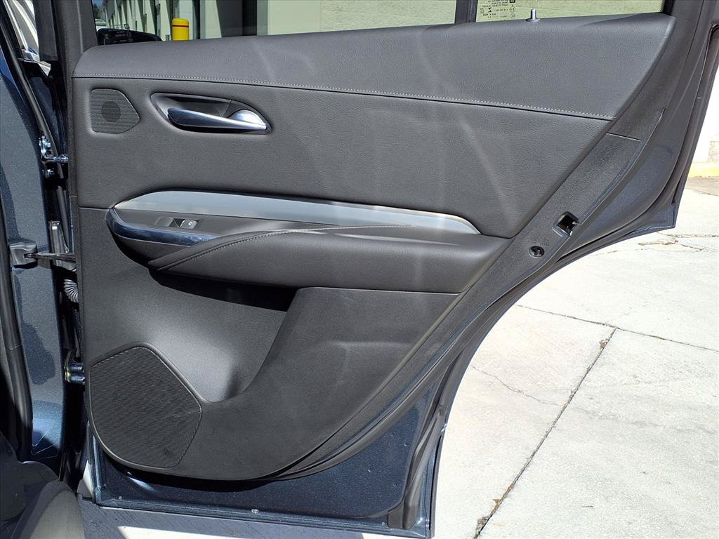 Used 2020 Cadillac XT4 Premium Luxury w/ Enhanced Visibility Package FWD image 12