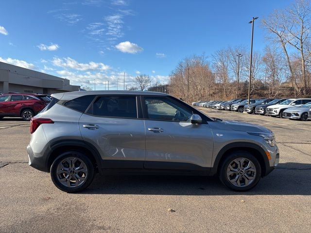 Used 2024 Kia Seltos LX image 7