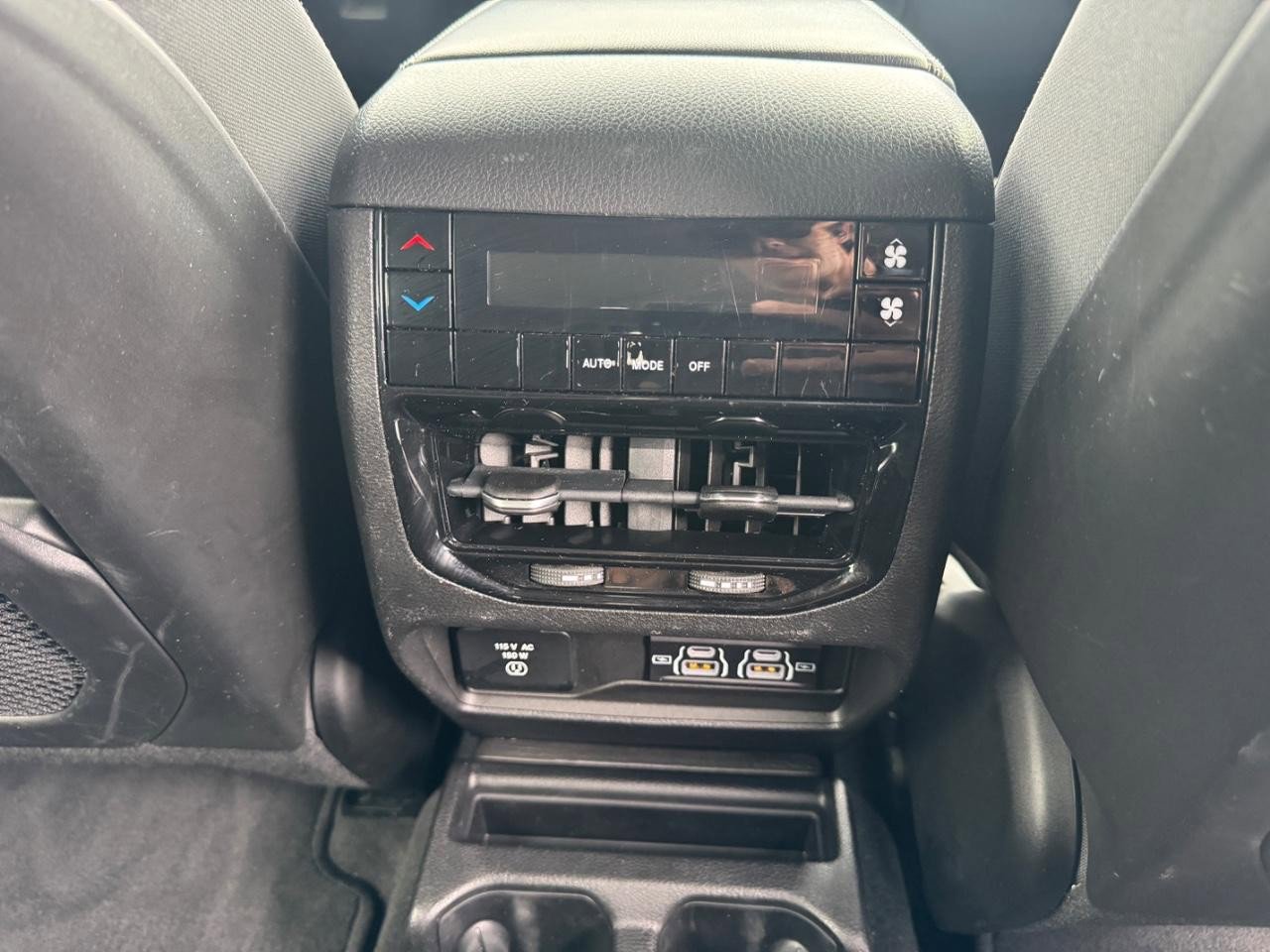 Used 2022 Jeep Grand Cherokee L Laredo w/ Luxury Tech Group I AWD/4WD image 21