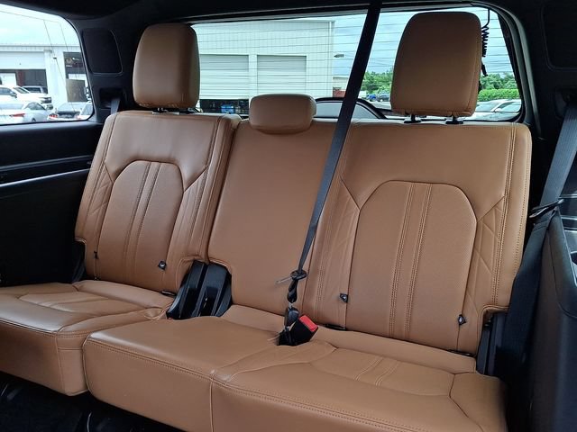 Used 2022 Ford Expedition Platinum AWD/4WD image 9