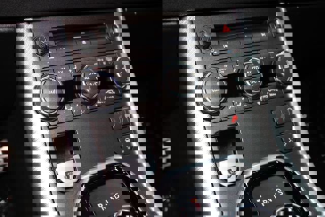 Used 2014 Land Rover Range Rover Evoque Dynamic image 18