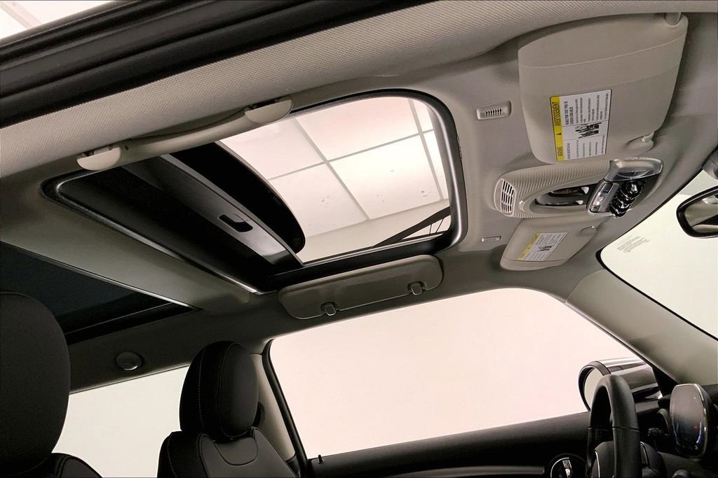 Certified 2024 MINI Cooper 2-Door Hardtop image 26