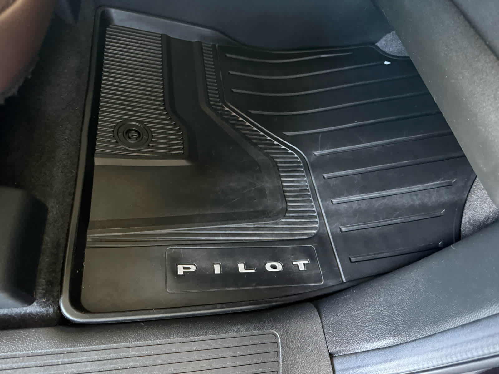 Used 2024 Honda Pilot Elite image 9