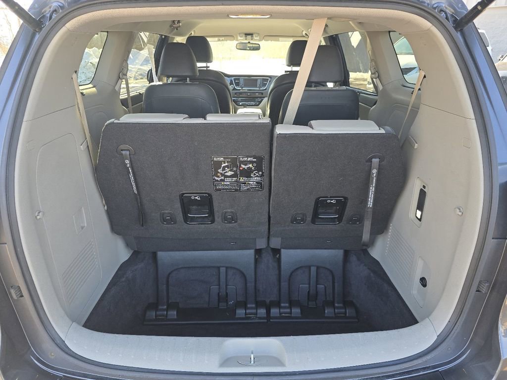 Used 2018 Kia Sedona EX image 15