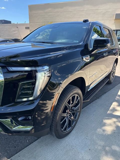 Used 2025 GMC Yukon Elevation AWD/4WD image 3