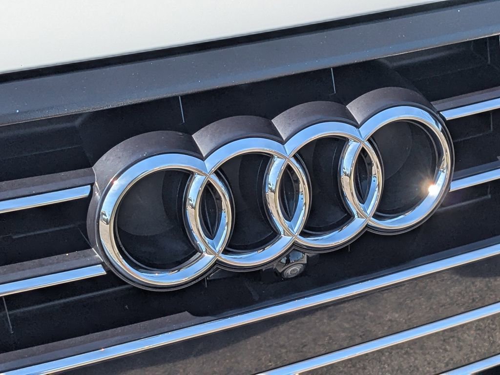 Used 2019 Audi A8 L 3.0T w/ Luxury Package image 12