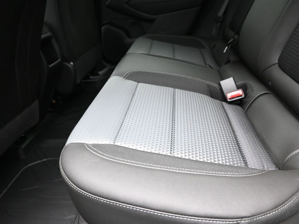 Used 2023 Toyota Camry SE image 16