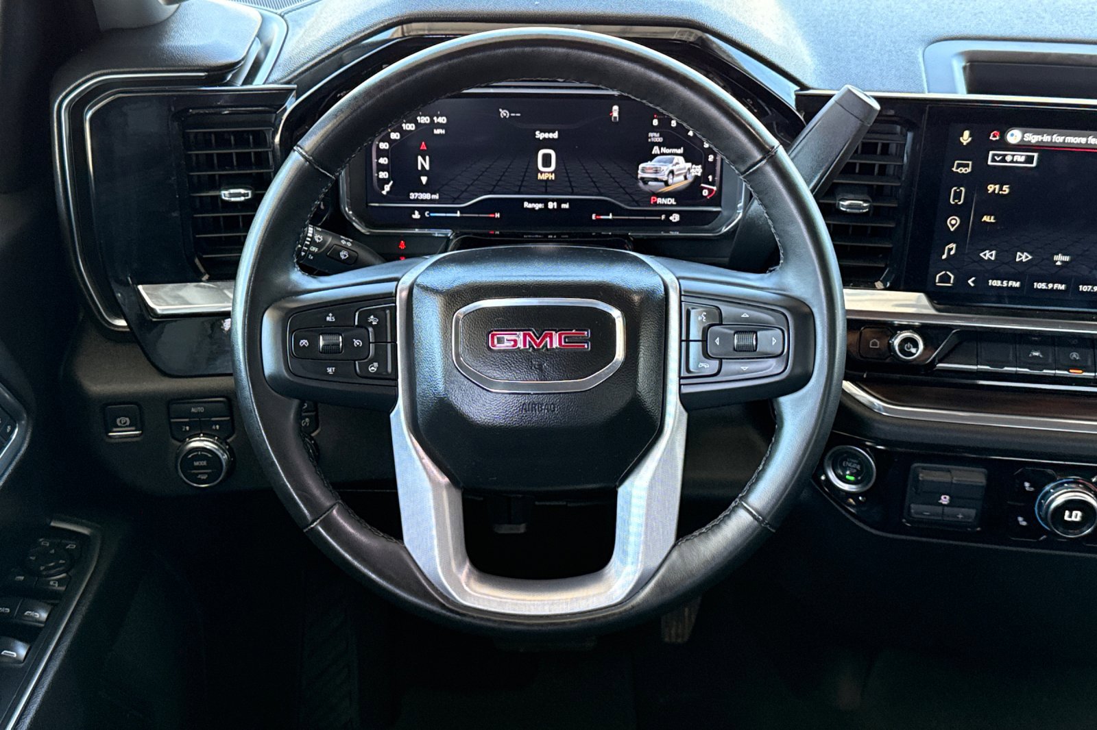 Used 2025 GMC Sierra 1500 SLT image 18