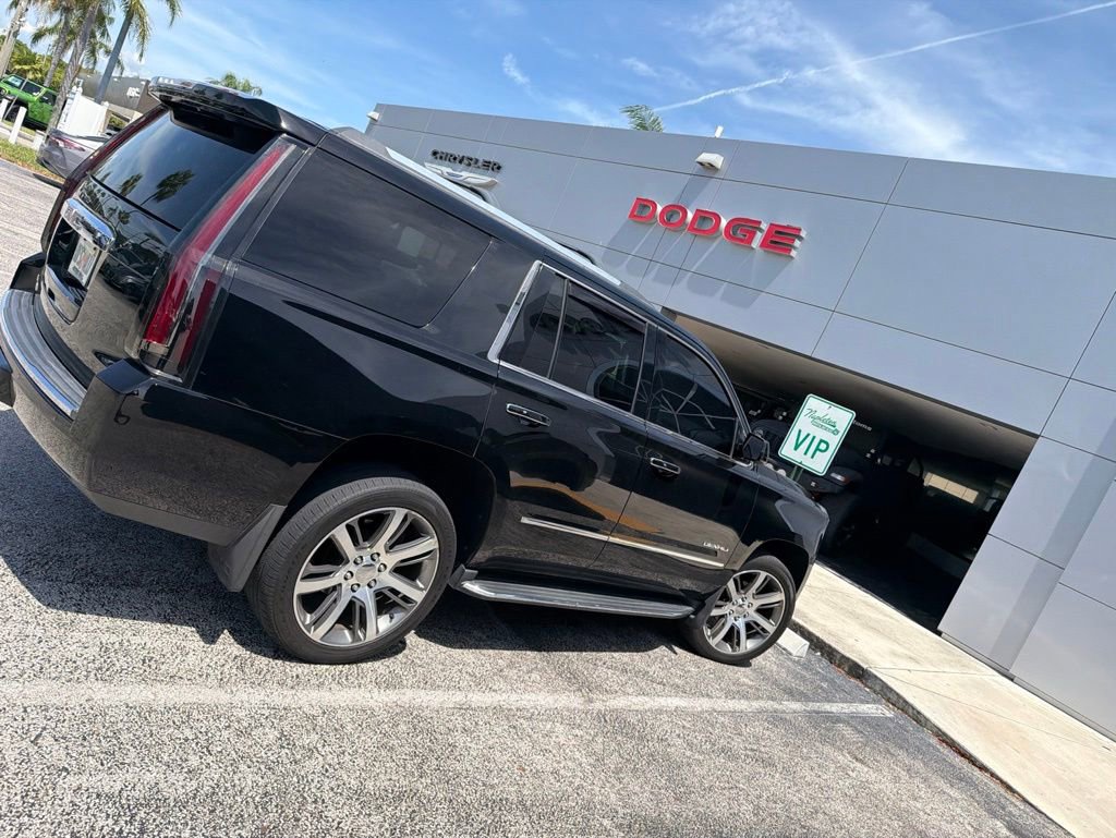 Used 2017 GMC Yukon Denali w/ Open Road Package AWD/4WD image 6