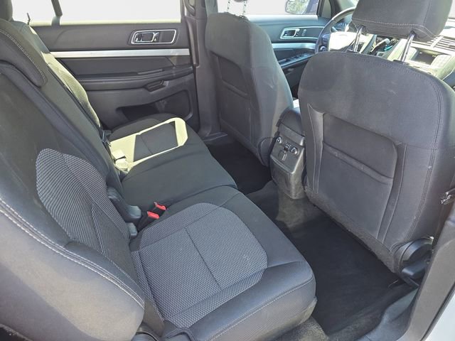 Used 2017 Ford Explorer XLT AWD/4WD image 13