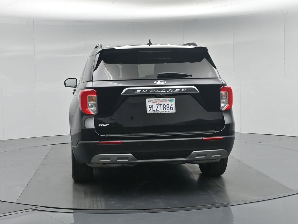 Used 2024 Ford Explorer XLT w/ Equipment Group 202A RWD image 33