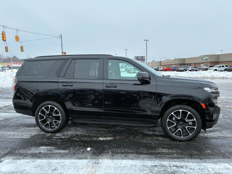 Used 2024 Chevrolet Tahoe RST w/ Luxury Package image 4